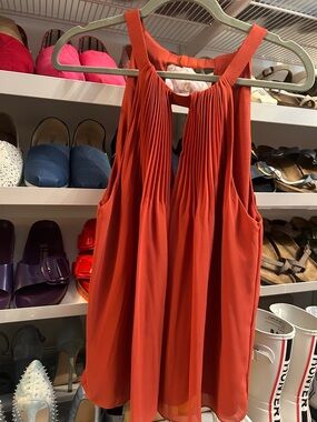 bebe Pleated Halter Top - Burnt Orange